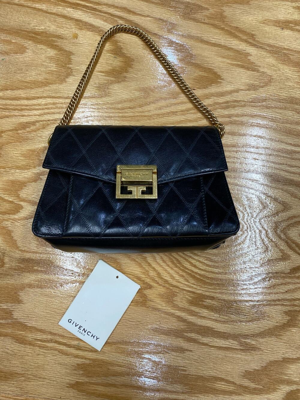 Givenchy small gv3 bag in diamond quilted leather b89
